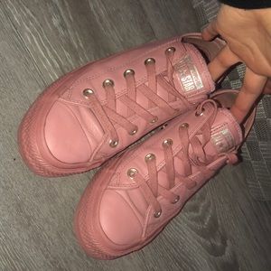 Low leather converse